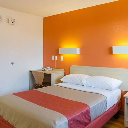 Motel 6- Denver, Co Downtown ภายนอก รูปภาพ
