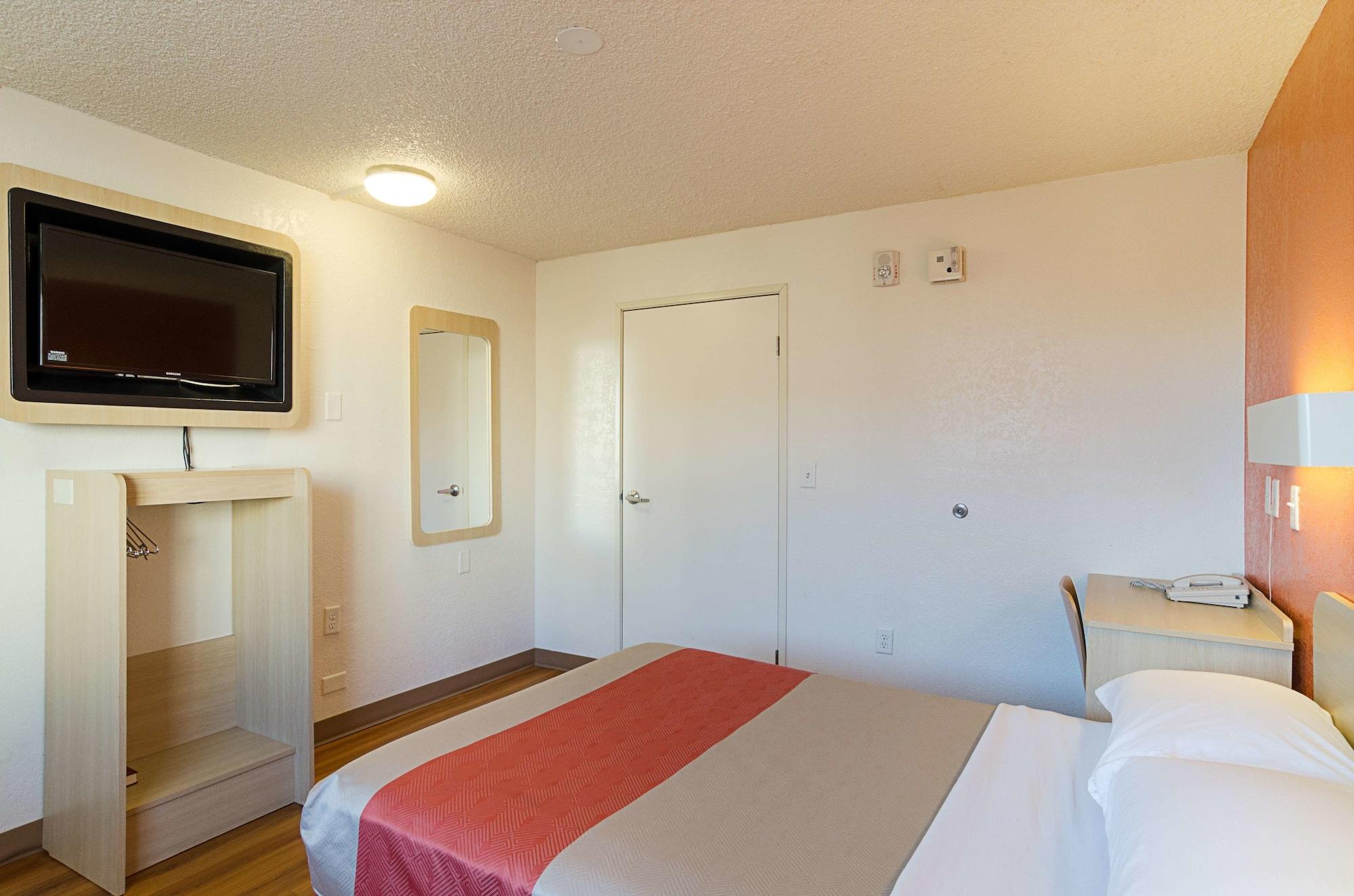 Motel 6- Denver, Co Downtown ภายนอก รูปภาพ