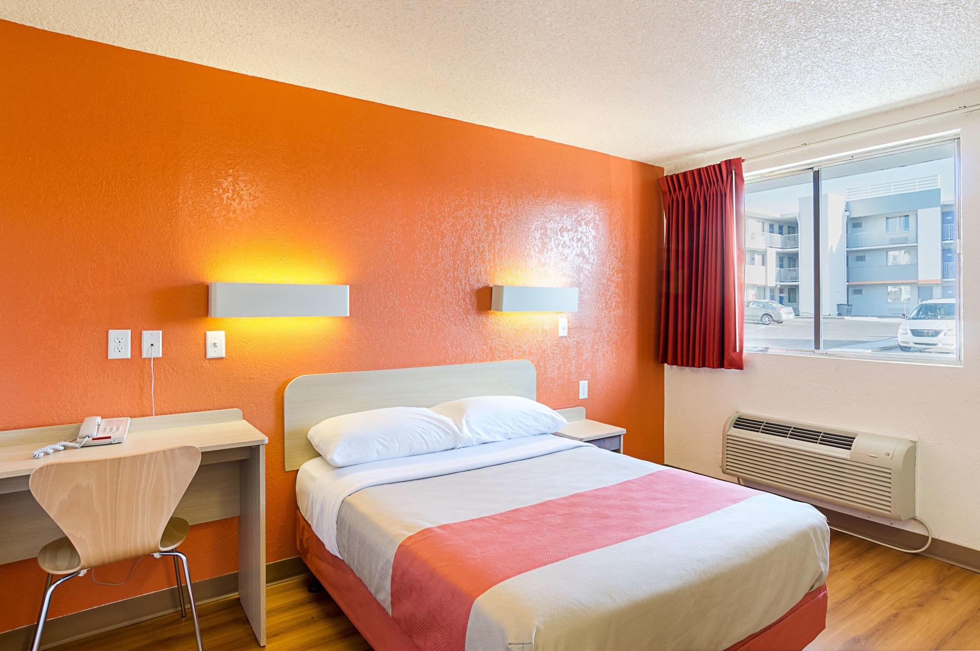Motel 6- Denver, Co Downtown ภายนอก รูปภาพ