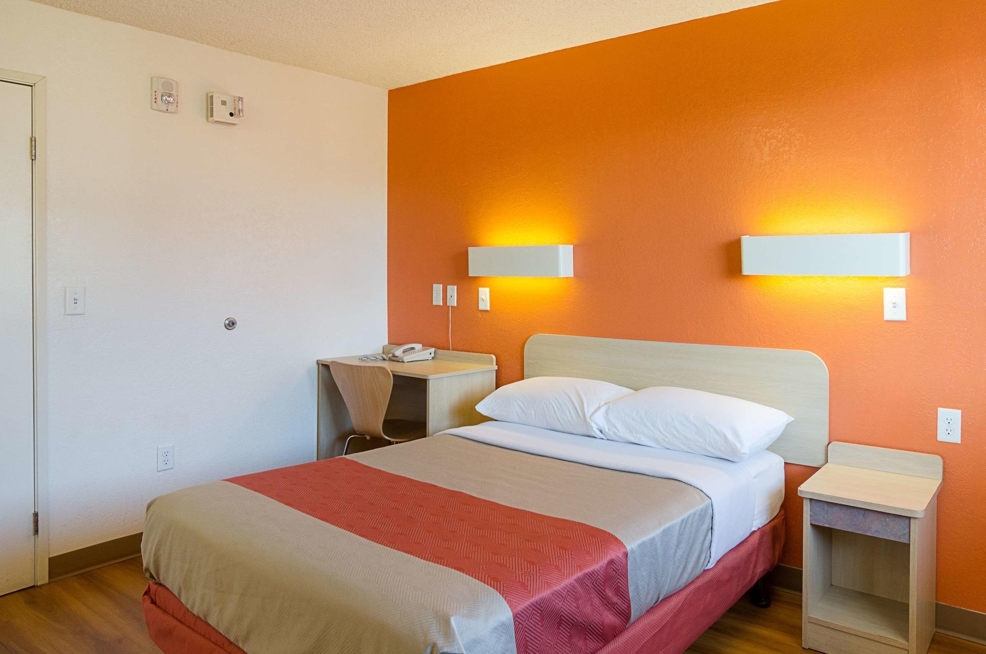 Motel 6- Denver, Co Downtown ภายนอก รูปภาพ