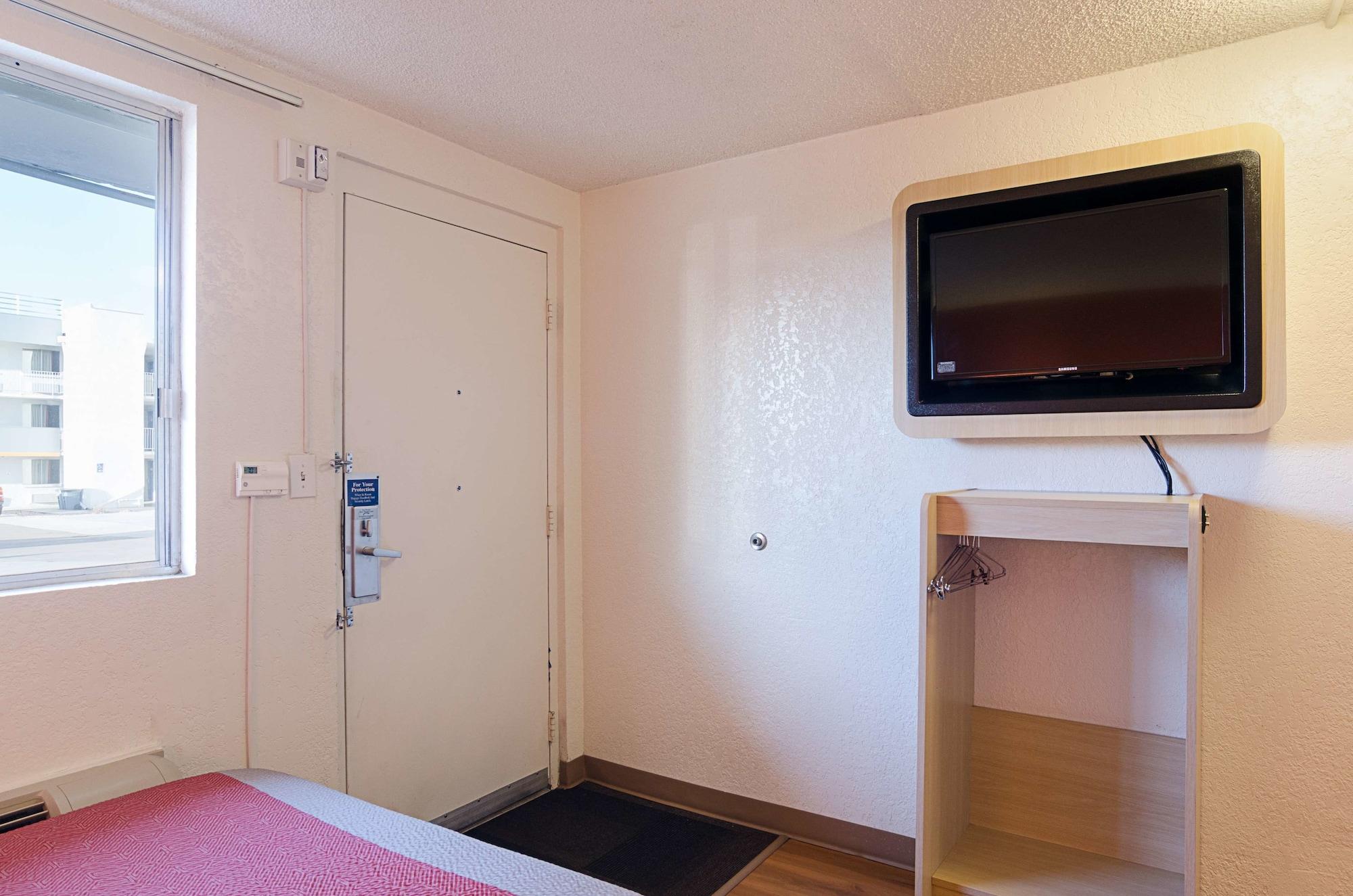 Motel 6- Denver, Co Downtown ภายนอก รูปภาพ