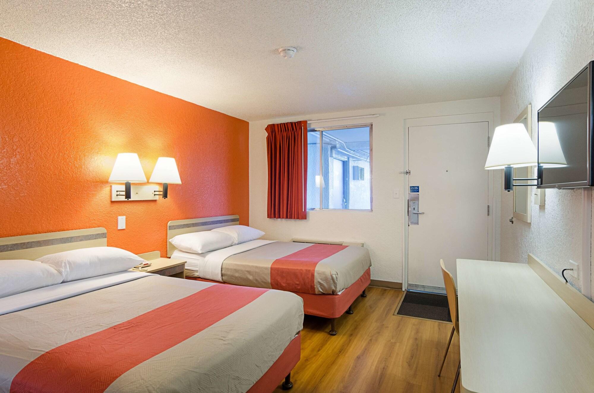 Motel 6- Denver, Co Downtown ภายนอก รูปภาพ