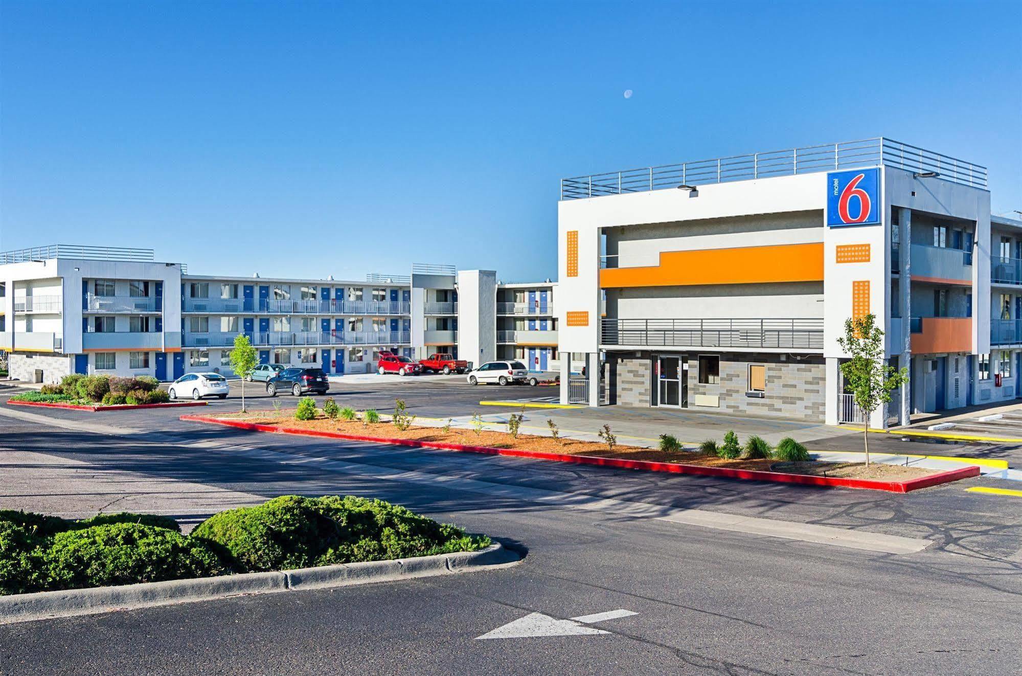 Motel 6- Denver, Co Downtown ภายนอก รูปภาพ