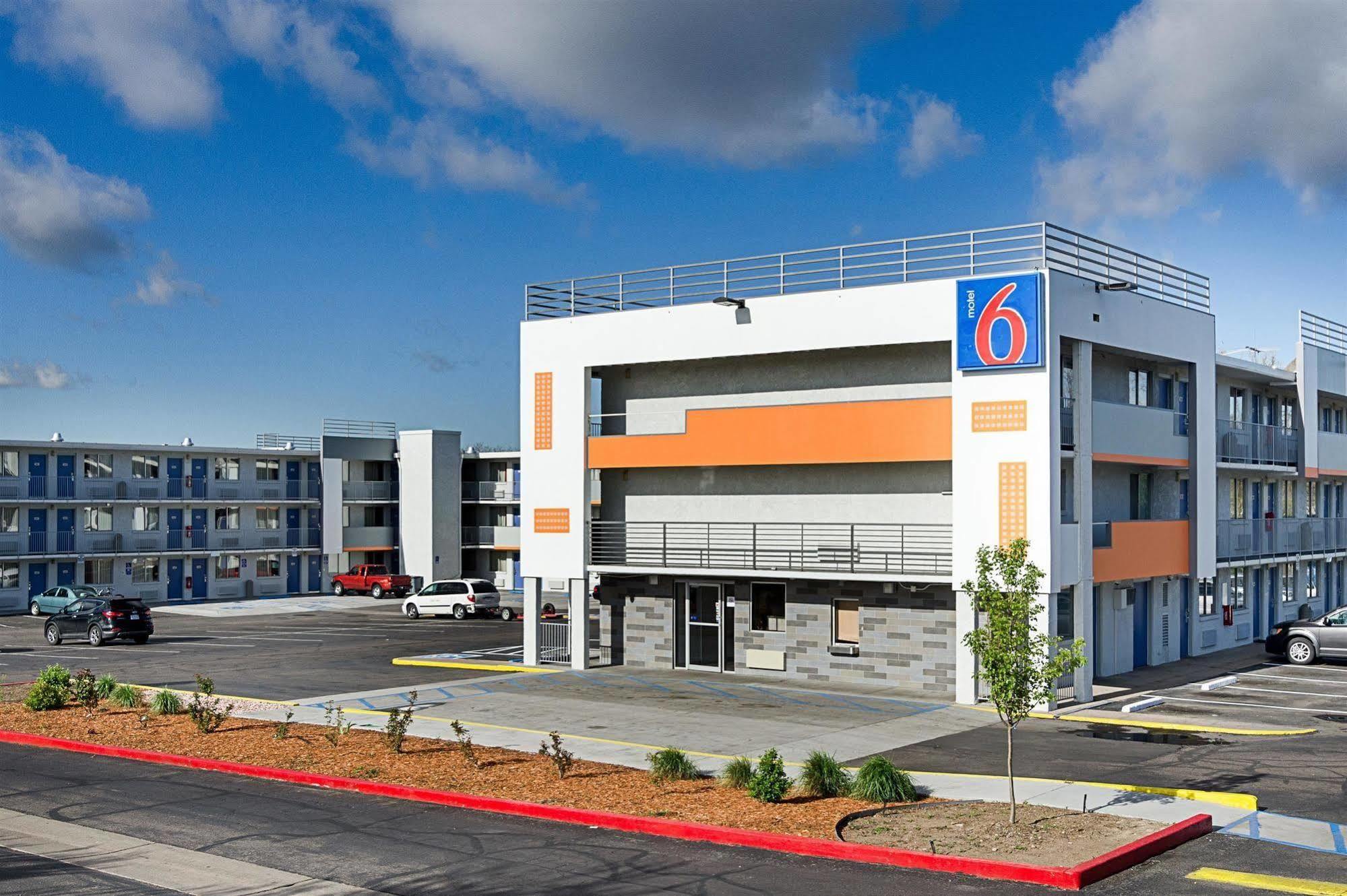 Motel 6- Denver, Co Downtown ภายนอก รูปภาพ